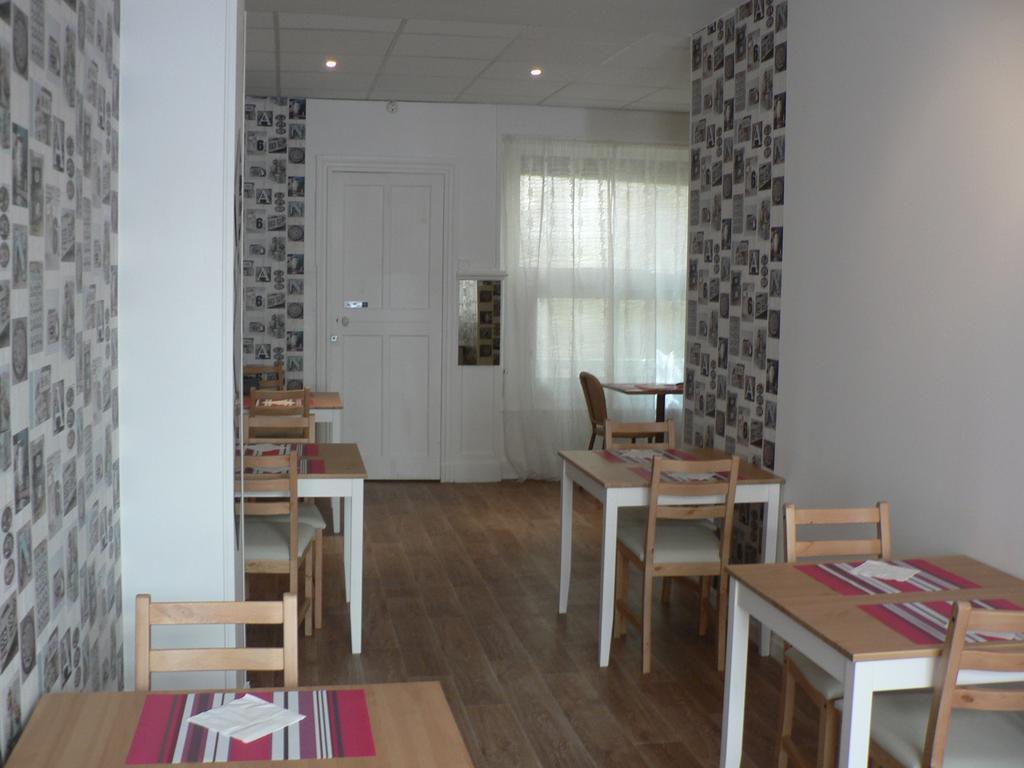 Hotel Les Alizes Biarritz Room photo